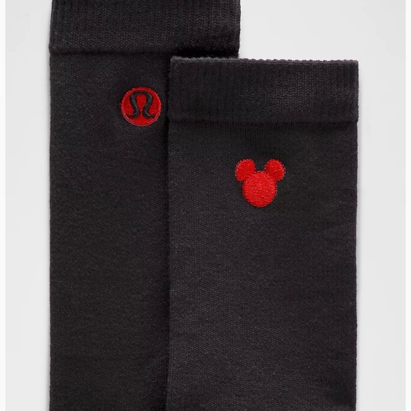Disney x lululemon Men's Daily Stride Comfort Crew Socks 3 Pack NWT - Picture 6 of 7